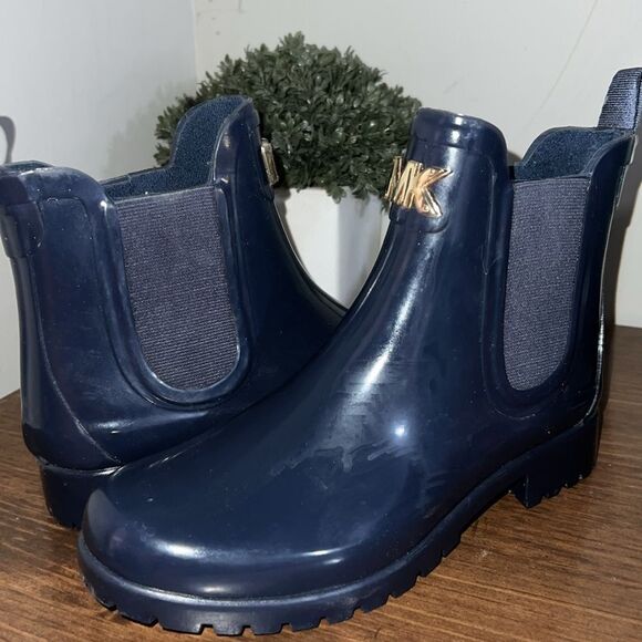 Michael Kors
Sidney Water-Resistant Pull-On Rain Booties 7 - Picture 9 of 9